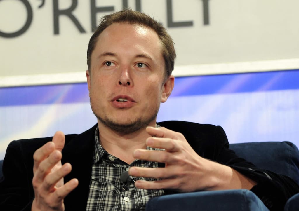 Musk Jumps into Crypto Bandwagon says He wants Ethereum Even if it is scam
