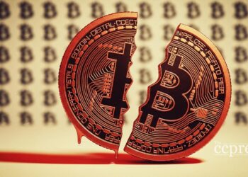 bitcoin dips on stablecoin rules